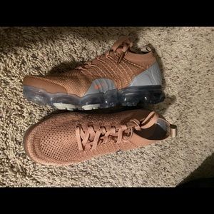 Nike air vapormax flyknit women’s rose gold
